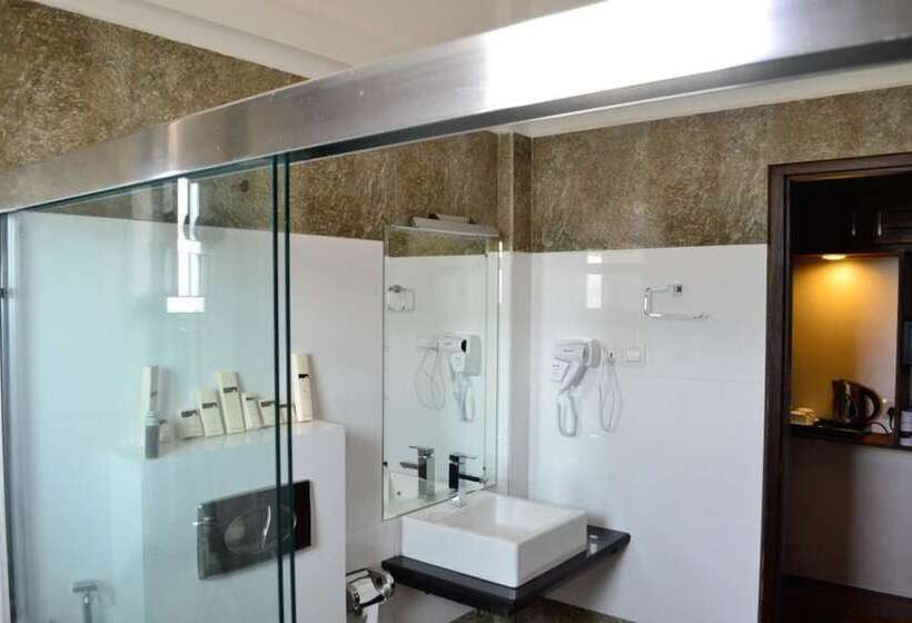 酒店 The Valampuri