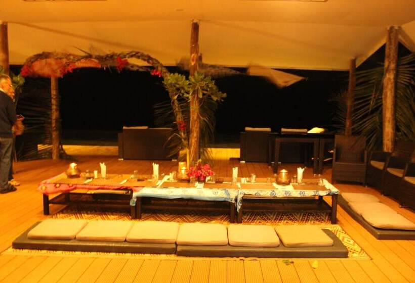 فندق Zawadi Beach Villas