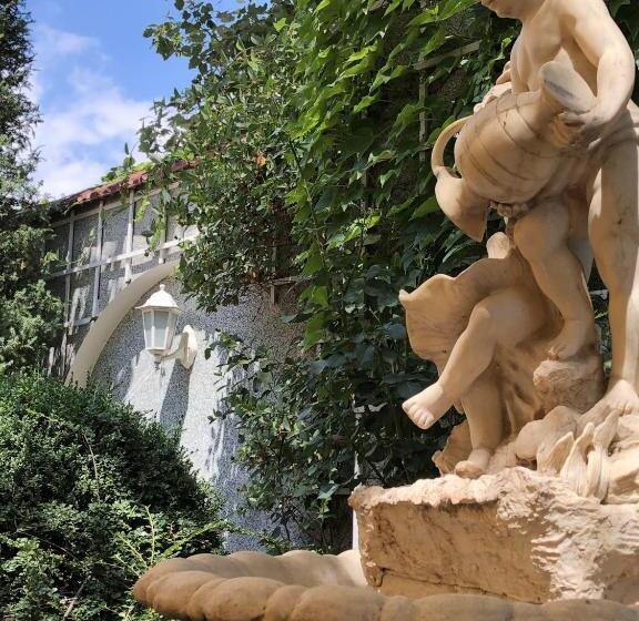 هتل Zolotoy Fazan