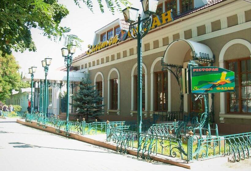 هتل Zolotoy Fazan