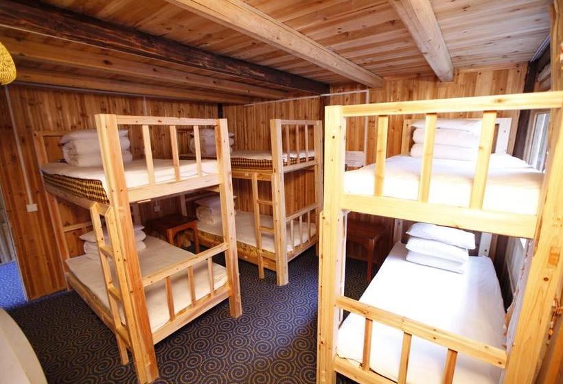 Dragon's Den Hostel