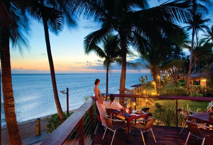 Outrigger Fiji Beach Resort