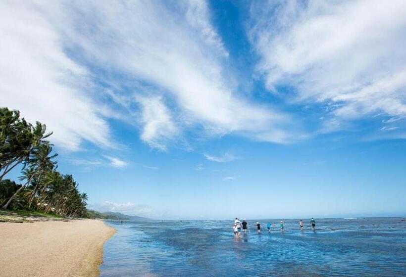 Outrigger Fiji Beach Resort