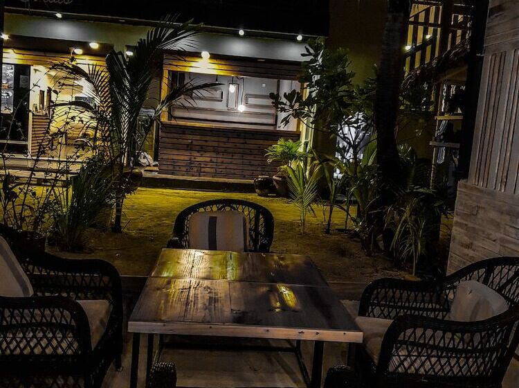 פנסיון Seven Corals