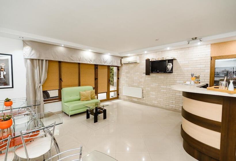 Tiptop Hotel City Center