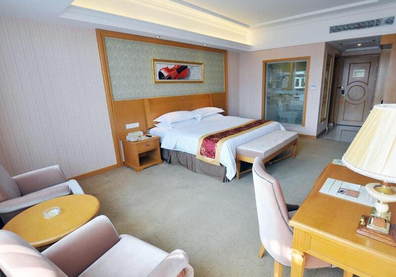 Vienna Hotel Qidong South Gongyuan Road