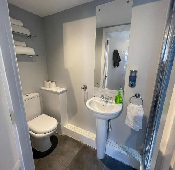 فندق صغير Blackbull With Rooms Lower