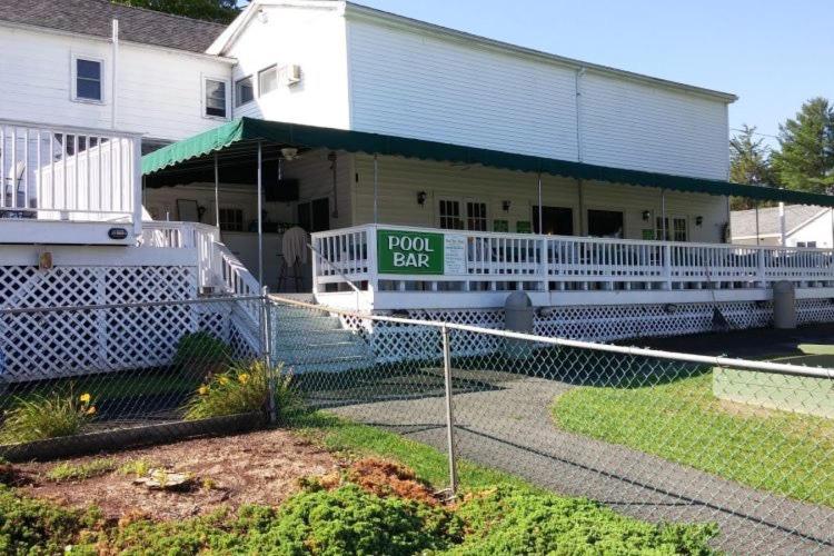 旅馆 Gavin S Iris H Country Inn