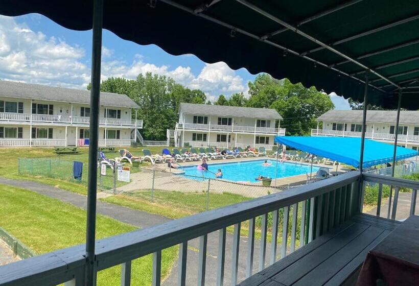 旅馆 Gavin S Iris H Country Inn