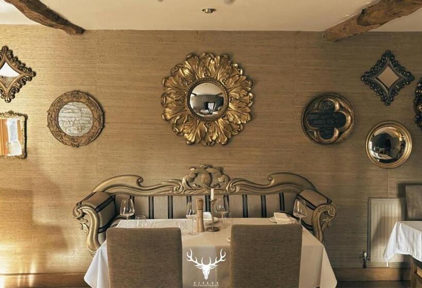 호스텔 The Stagg Inn & Classic Car Experience