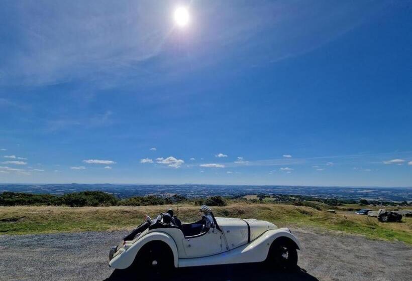 호스텔 The Stagg Inn & Classic Car Experience