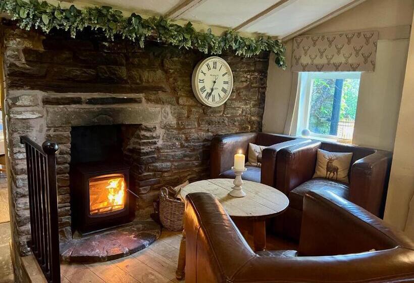 호스텔 The Stagg Inn & Classic Car Experience