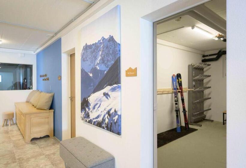 Alphotel Biel Kinzig   Access By Cable Car Only!