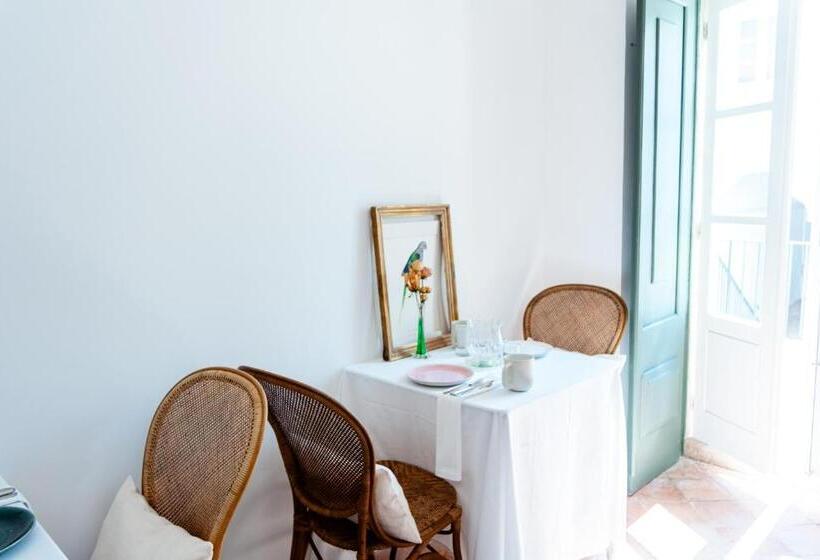 تختخواب و صبحانه Amada Moura