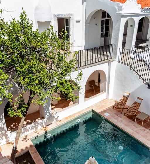 تختخواب و صبحانه Amada Moura