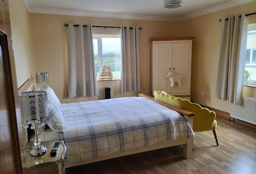 צימר Ballnamona House