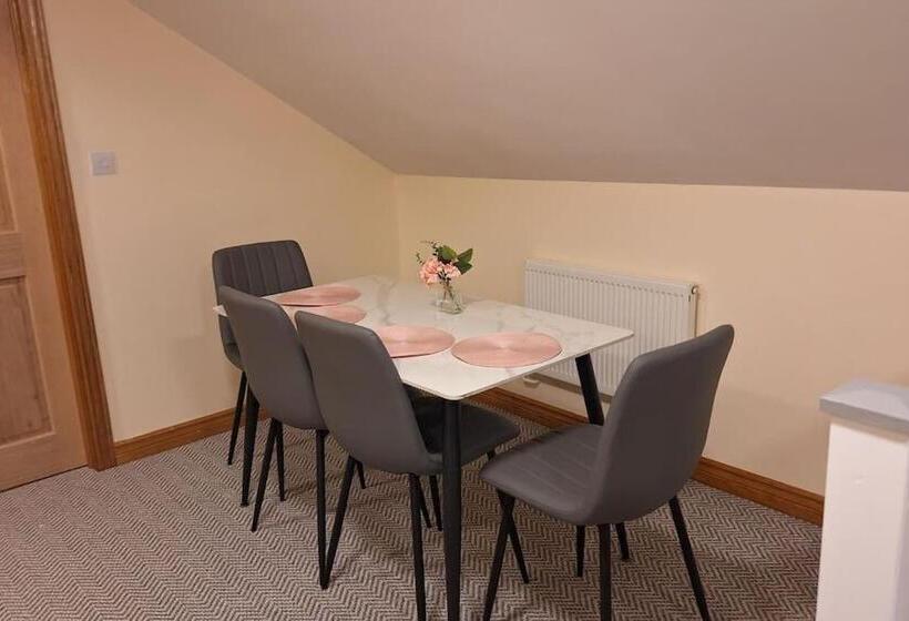 צימר Ballnamona House