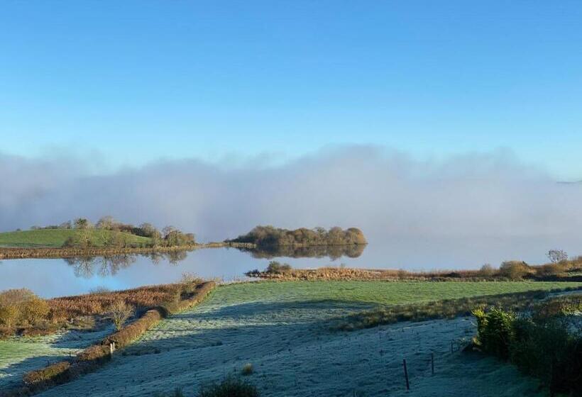 צימר Darkley Lodge   Lakeview Spa