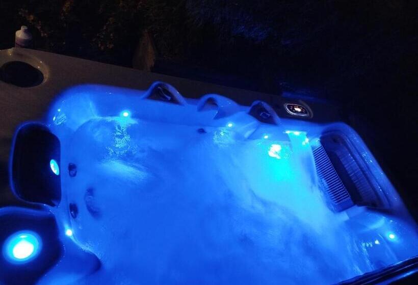 مبيت وإفطار Grange Du Lac