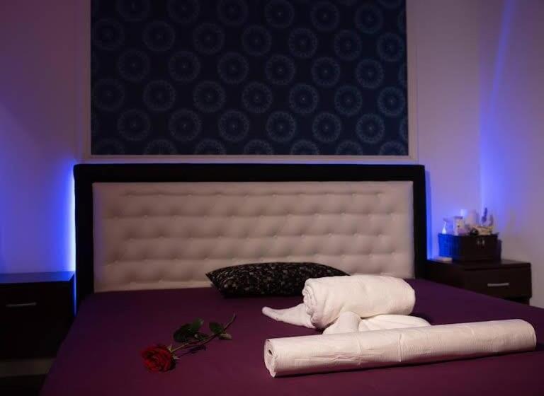 تختخواب و صبحانه Luxinn