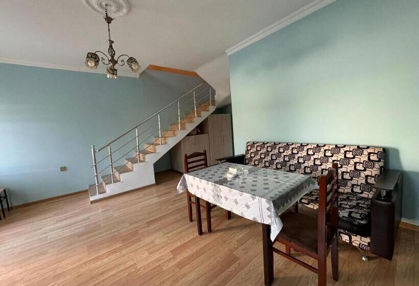 تختخواب و صبحانه Rest House   Nabran