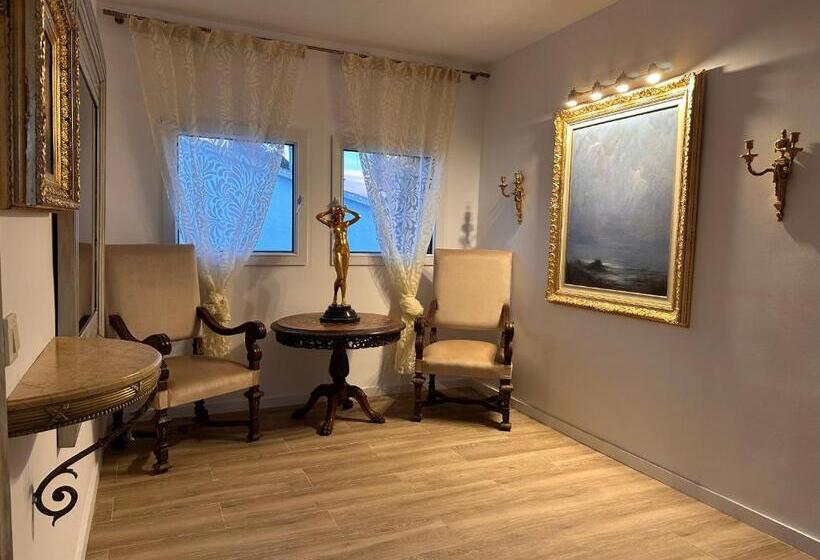 צימר Villa Iri Habitación N 2 Con Un Baño Compartido , Balcón