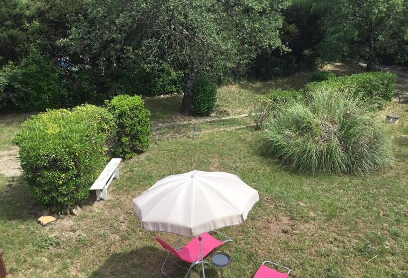 Bed and Breakfast Villa Isadra