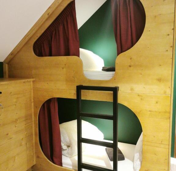 Chambre Hostel Des Combes