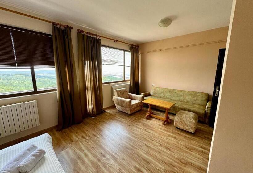 فندق хотелски комплекс ямболен