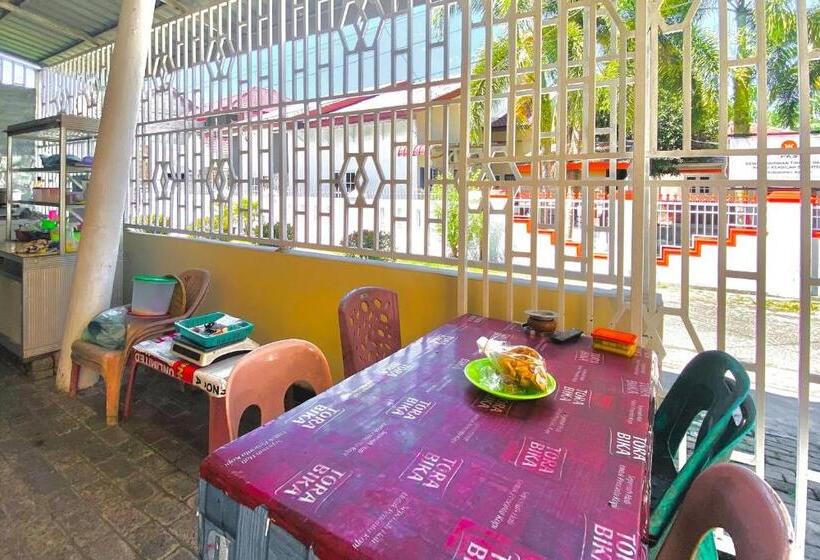 בית מלון כפרי Amira House Kisaran Redpartner