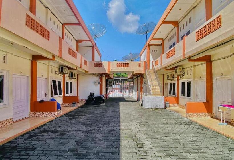 בית מלון כפרי Amira House Kisaran Redpartner