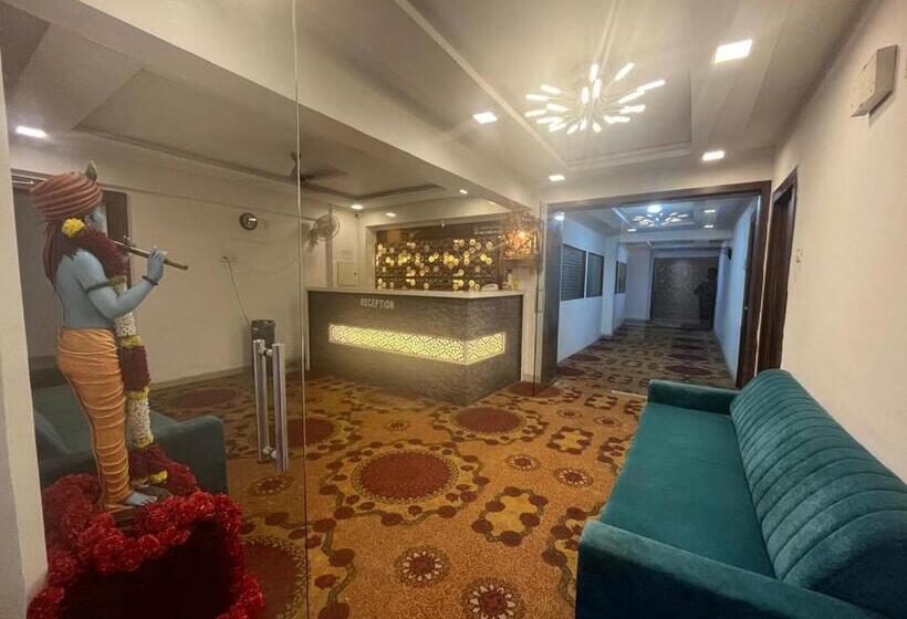 فندق Arsh Executive Inn