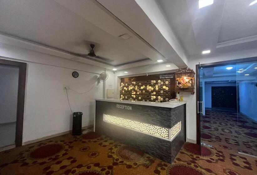 فندق Arsh Executive Inn