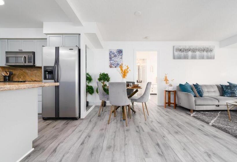 酒店 Luxuriours 2br 2wr Apartment