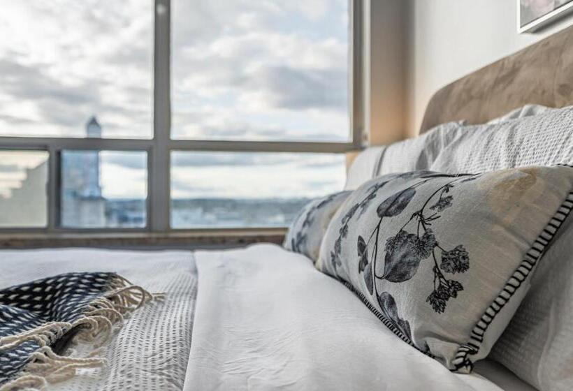 酒店 Luxuriours 2br 2wr Apartment