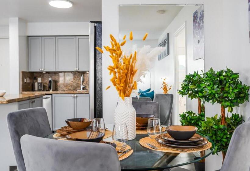 酒店 Luxuriours 2br 2wr Apartment