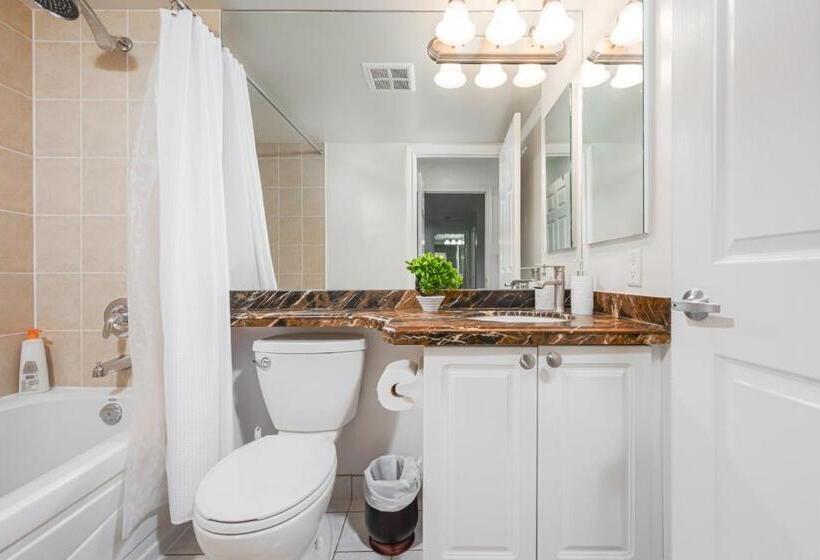 酒店 Luxuriours 2br 2wr Apartment