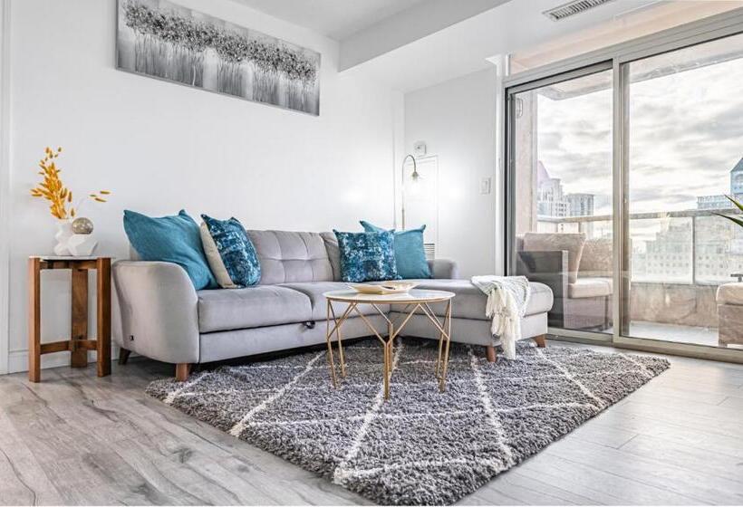 酒店 Luxuriours 2br 2wr Apartment