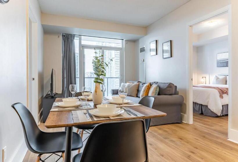 בית מלון כפרי Burnhamthorpe Residence