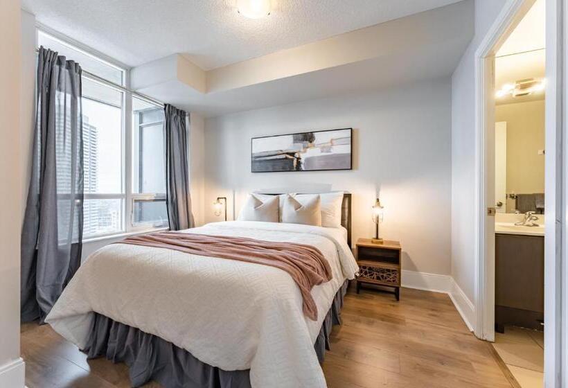 בית מלון כפרי Burnhamthorpe Residence