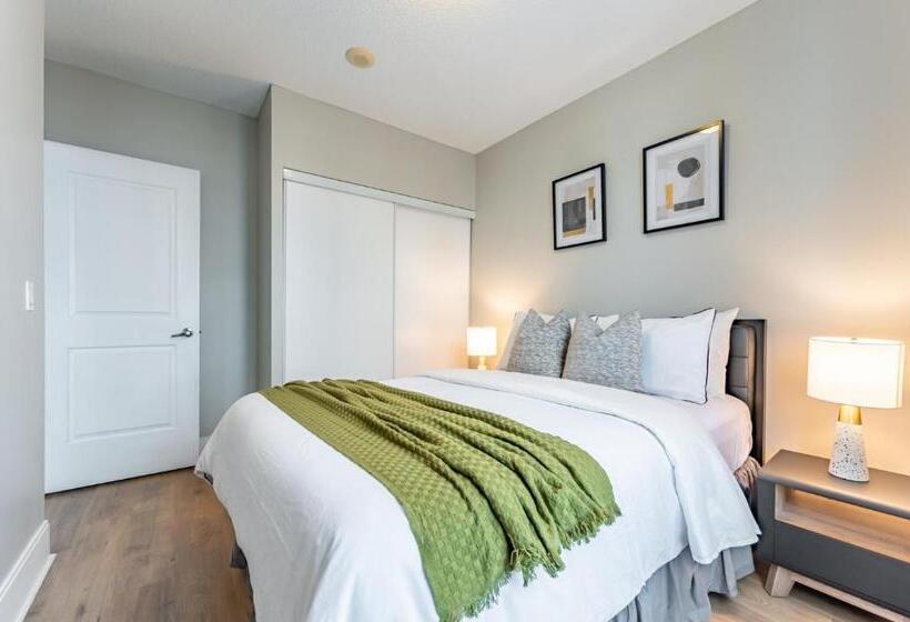 בית מלון כפרי Burnhamthorpe Residence