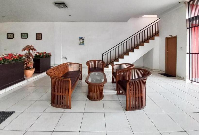 호텔 Cemara House Syariah Redpartner