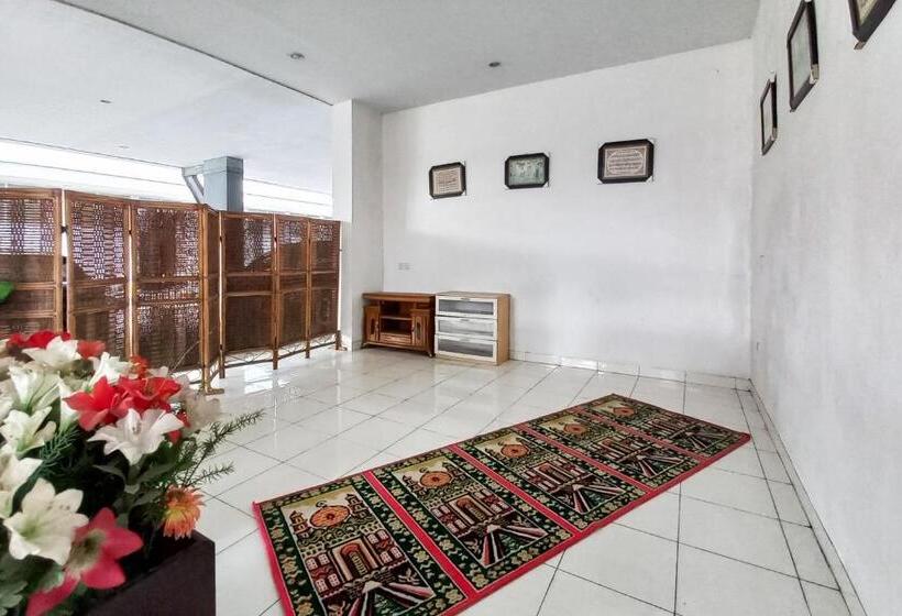 호텔 Cemara House Syariah Redpartner