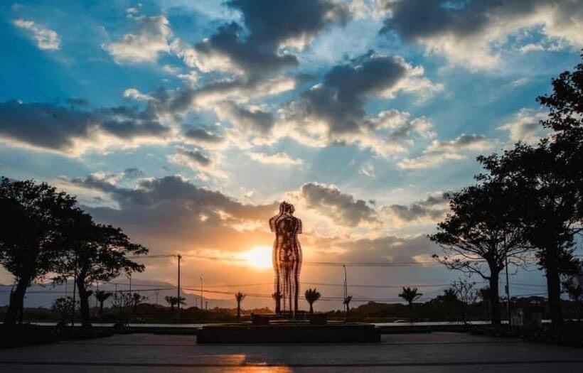 هتل کپسول The Arena