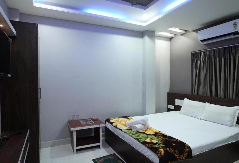 酒店 Diya Lodge !! Near Toy Train Park !! New Digha !!