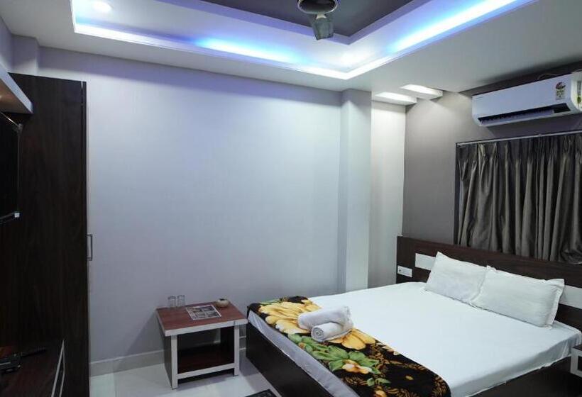 酒店 Diya Lodge !! Near Toy Train Park !! New Digha !!