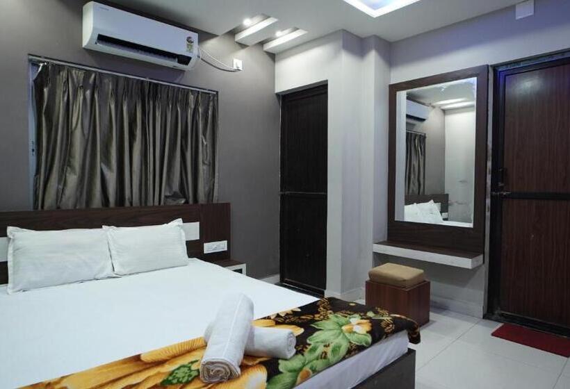 酒店 Diya Lodge !! Near Toy Train Park !! New Digha !!