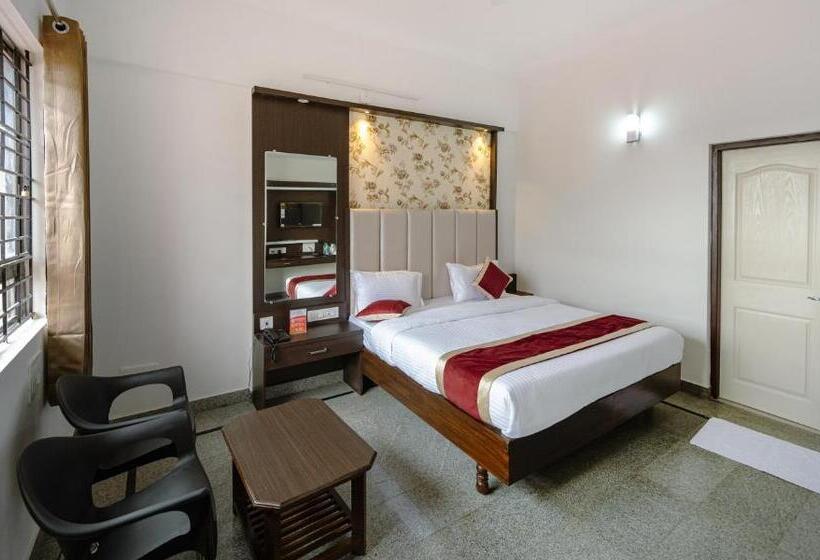 בית מלון כפרי Durga International