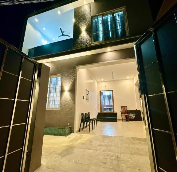 ホテル Lavish Homestay