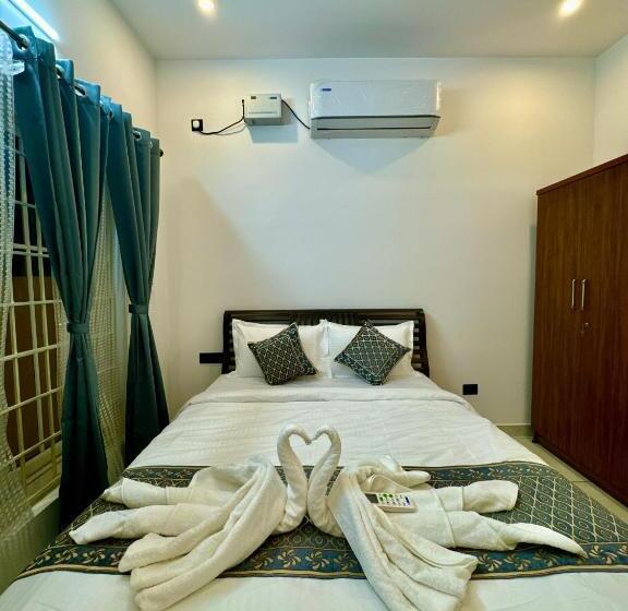 هتل Lavish Homestay